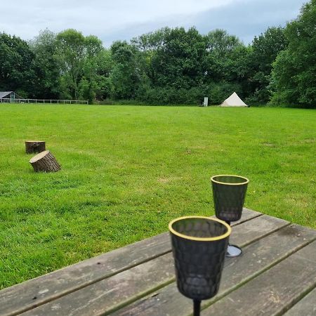 Glamping In Style, Prospector Tent Crawley (West Sussex) Exterior foto