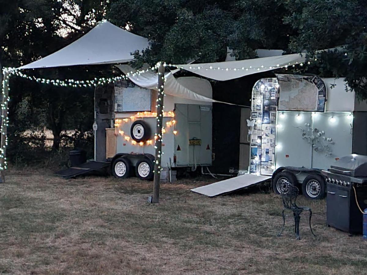Glamping In Style, Prospector Tent Crawley (West Sussex) Exterior foto
