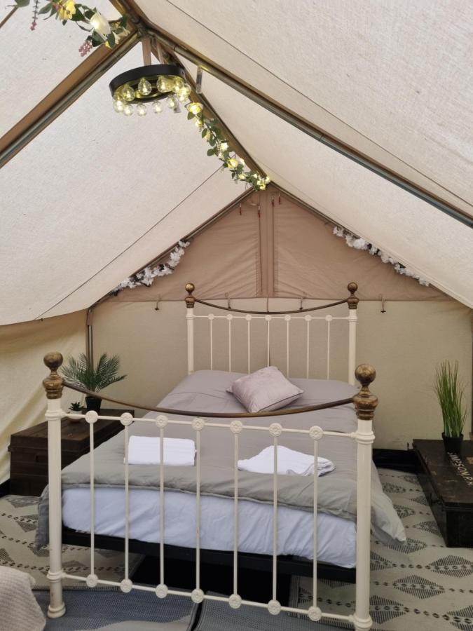 Glamping In Style, Prospector Tent Crawley (West Sussex) Exterior foto